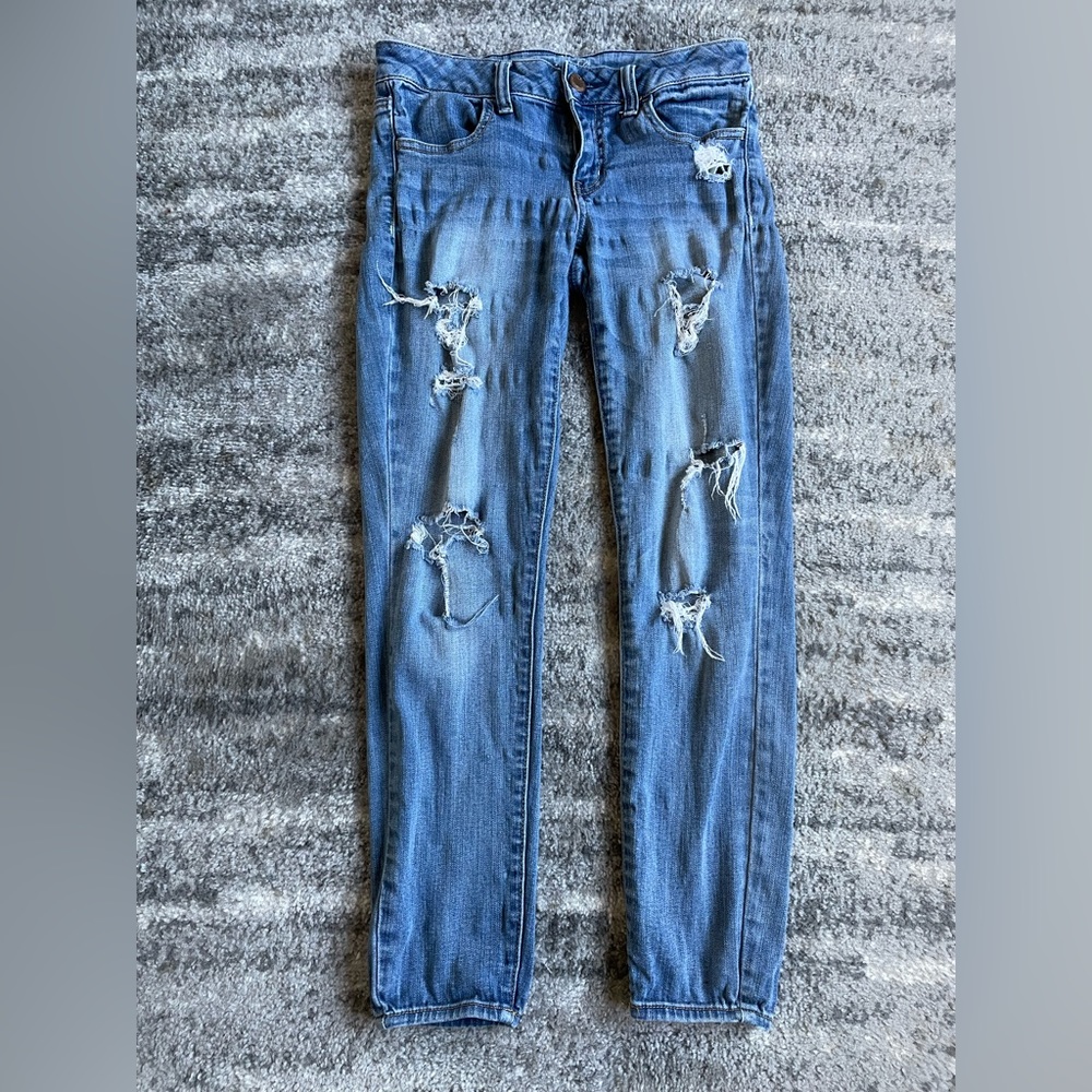 American Eagle Skinny Jeggings with Distressed‎ Details - 8r